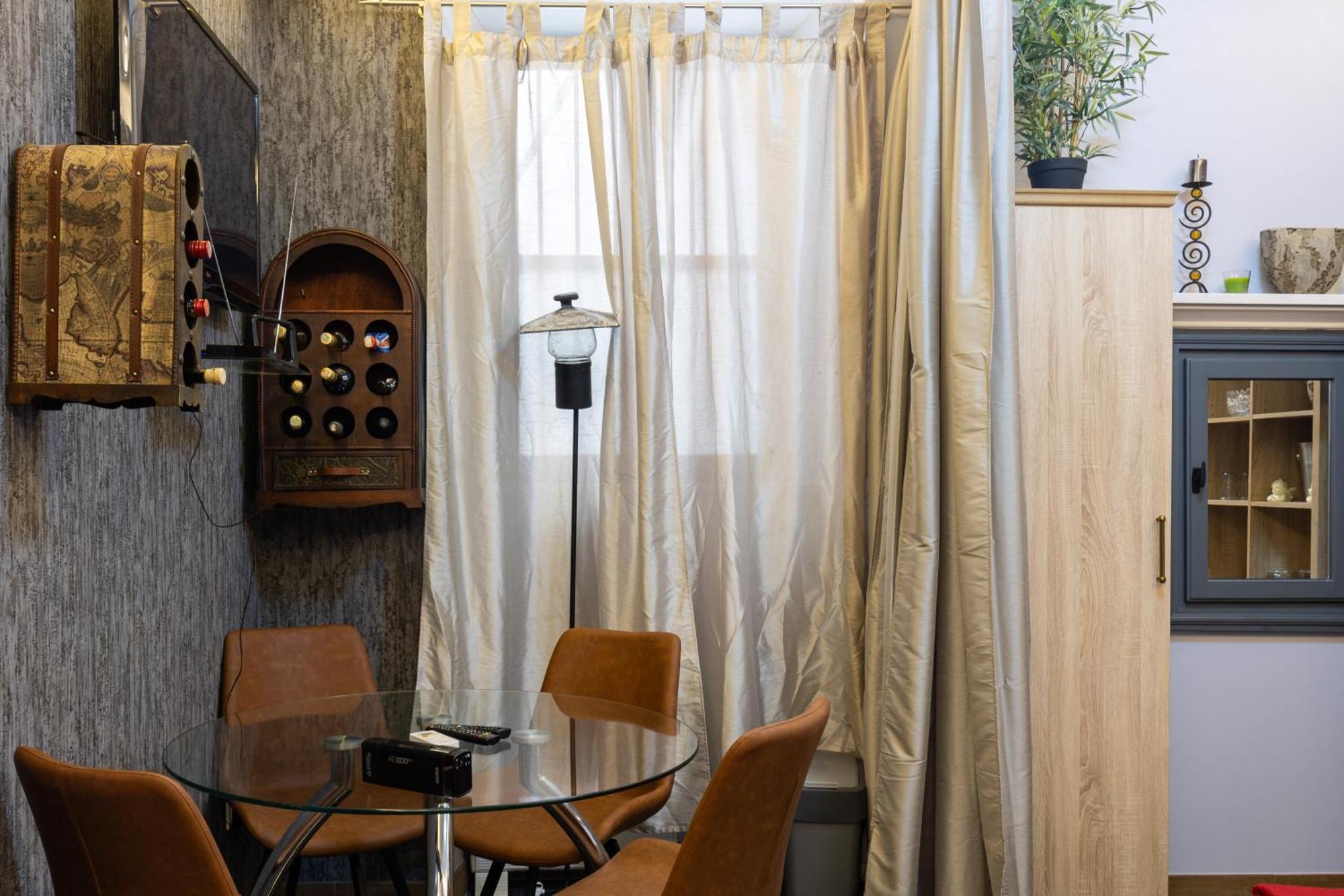Seistanca Lux -old Entrance Apartment