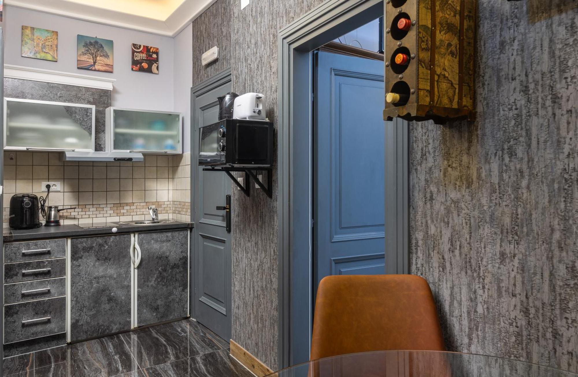 Seistanca Lux -old Entrance Apartment