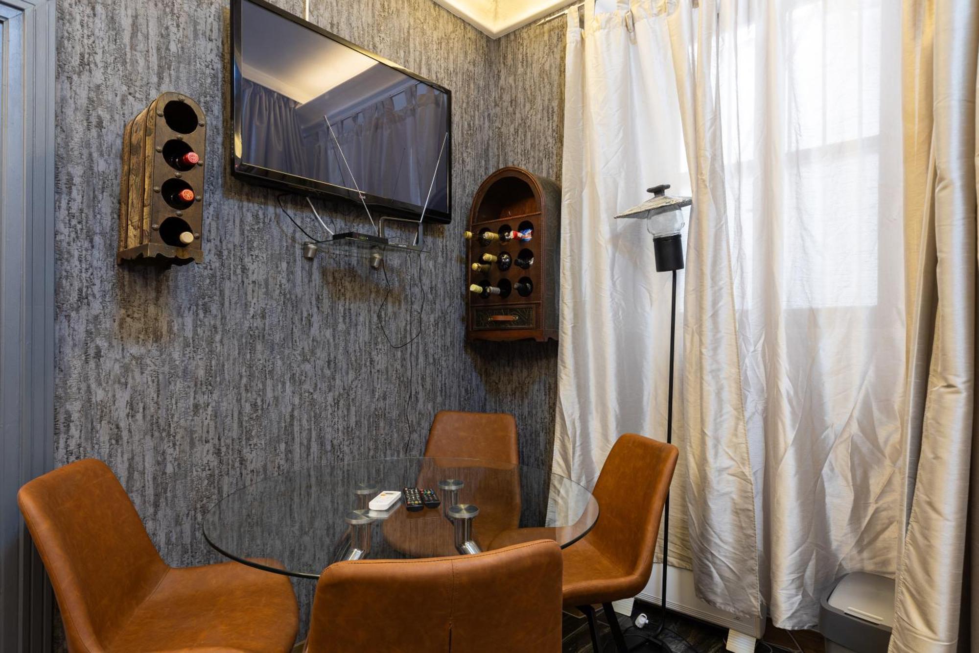 Seistanca Lux -old Entrance Apartment *